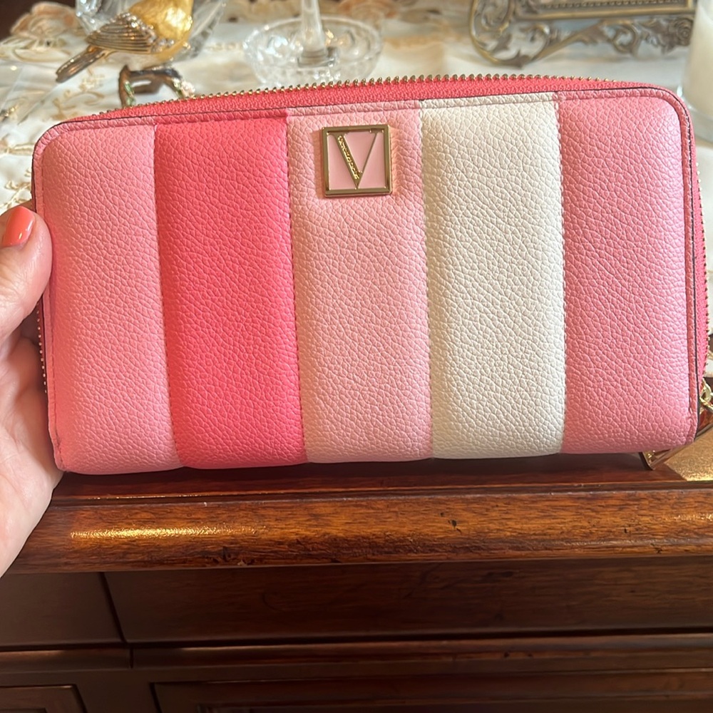 Victoria’s Secret wallet New